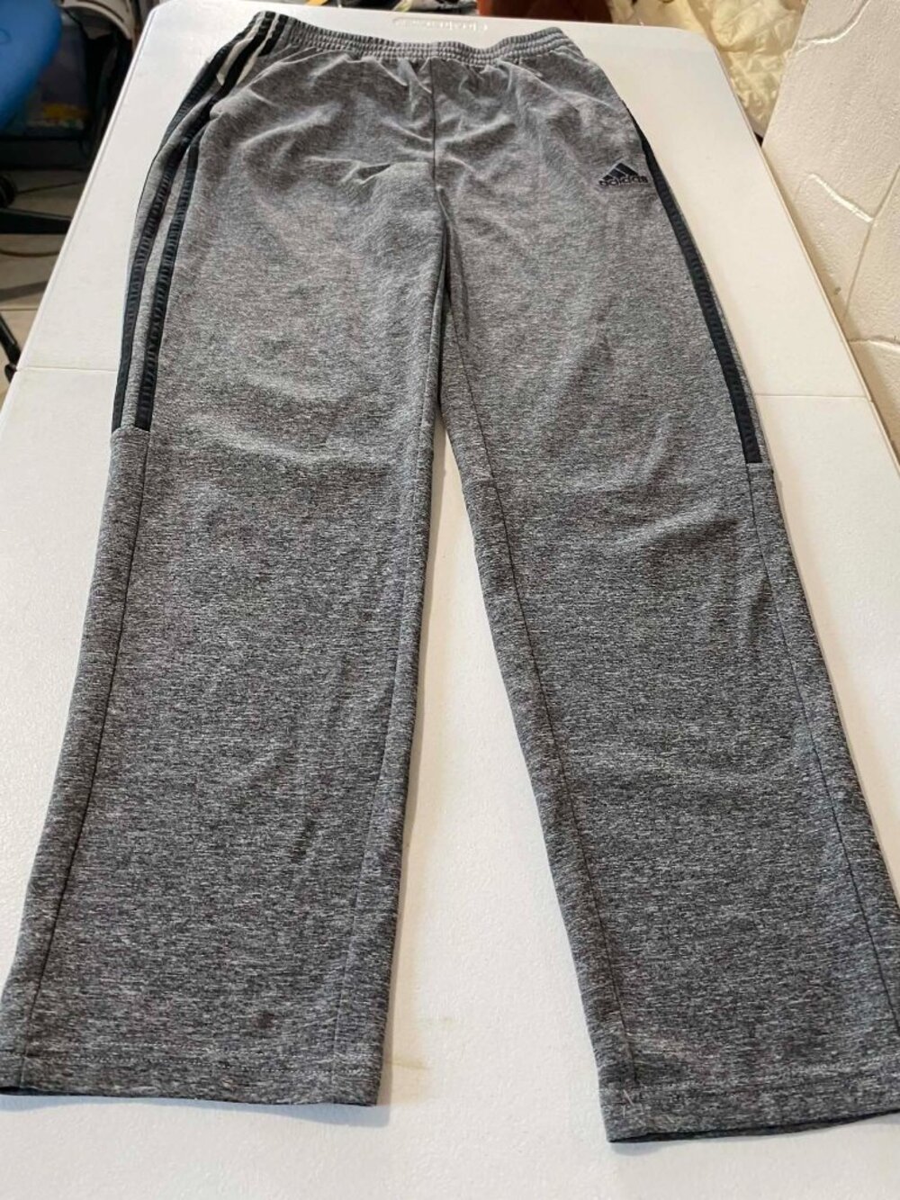 Adidas Heather Gray 3-Stripe Athletic Track Pants  Good Condition size XL